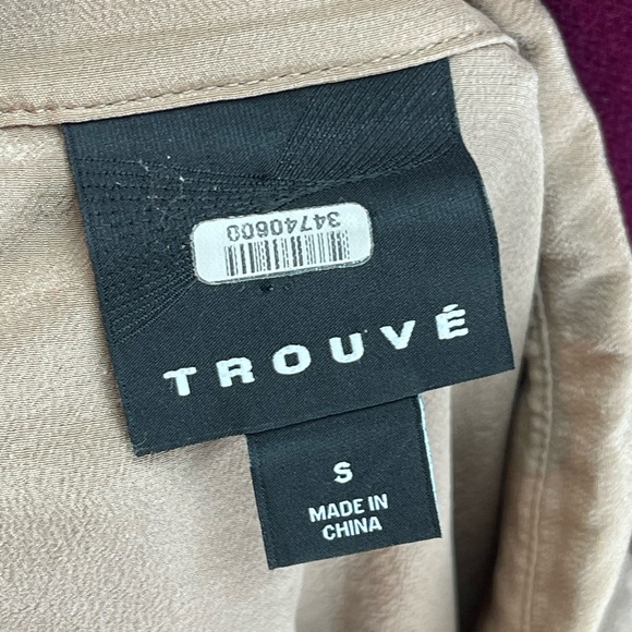 Trouvé size small long sleeve button down silk shirt - Picture 5 of 6